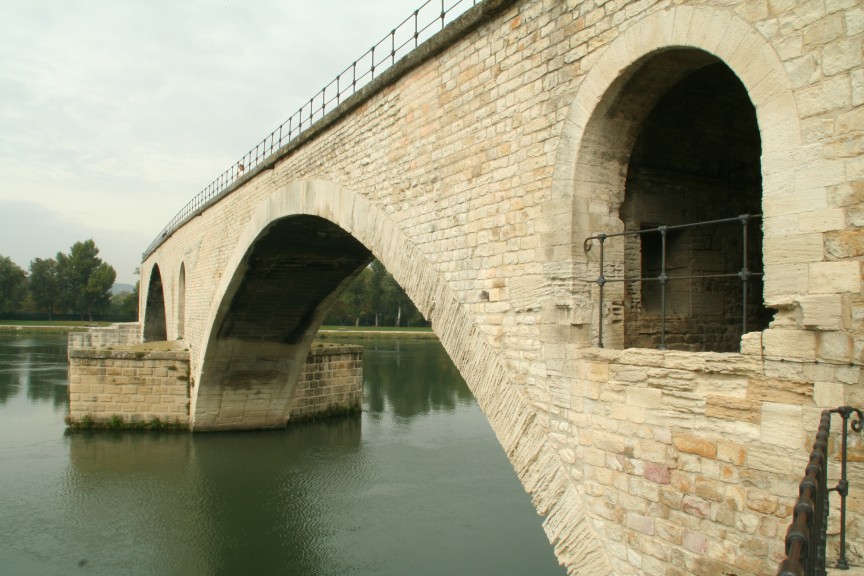 Le pont d�Avignon / Avignon / Provence-Alpes-Cote D'Azur / FRA